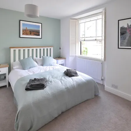 度假居 Cornerstones